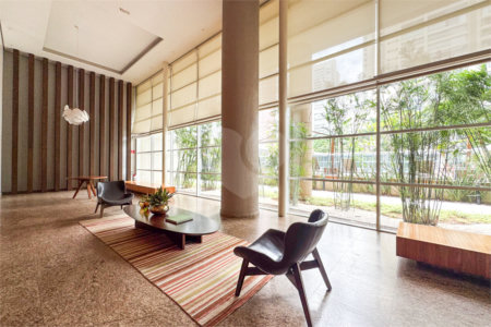 Apartamento de Alto Padrão no Campo Belo para venda com porteira fechada, com 4 dormitórios suítes e 4 vagas com lazer de club.