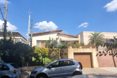 Casa à venda com 3 quartos no Centro, Vinhedo, SP