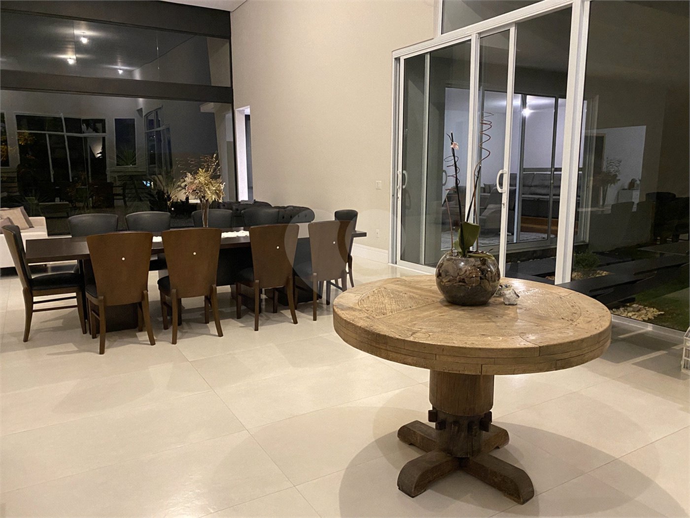 Casa à venda com 3 suítes no condomínio Jardim Primavera, Louveira - SP