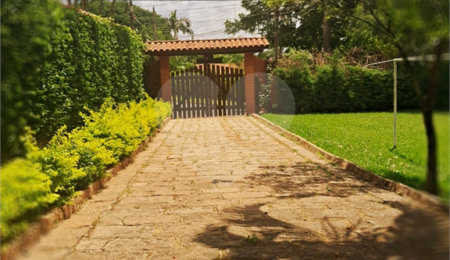 Casa à venda com 3 quartos, sendo 1 suíte,  no condomínio Acmti - Colinas do Mosteiro, Terras de Itaici e Recanto dos Pássaros, Indaiatuba - SP
