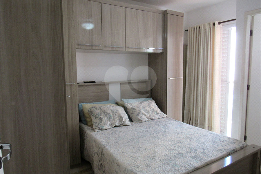 Casa à venda com 2 suítes no condomínio Real Residencial Julia, São Paulo - SP