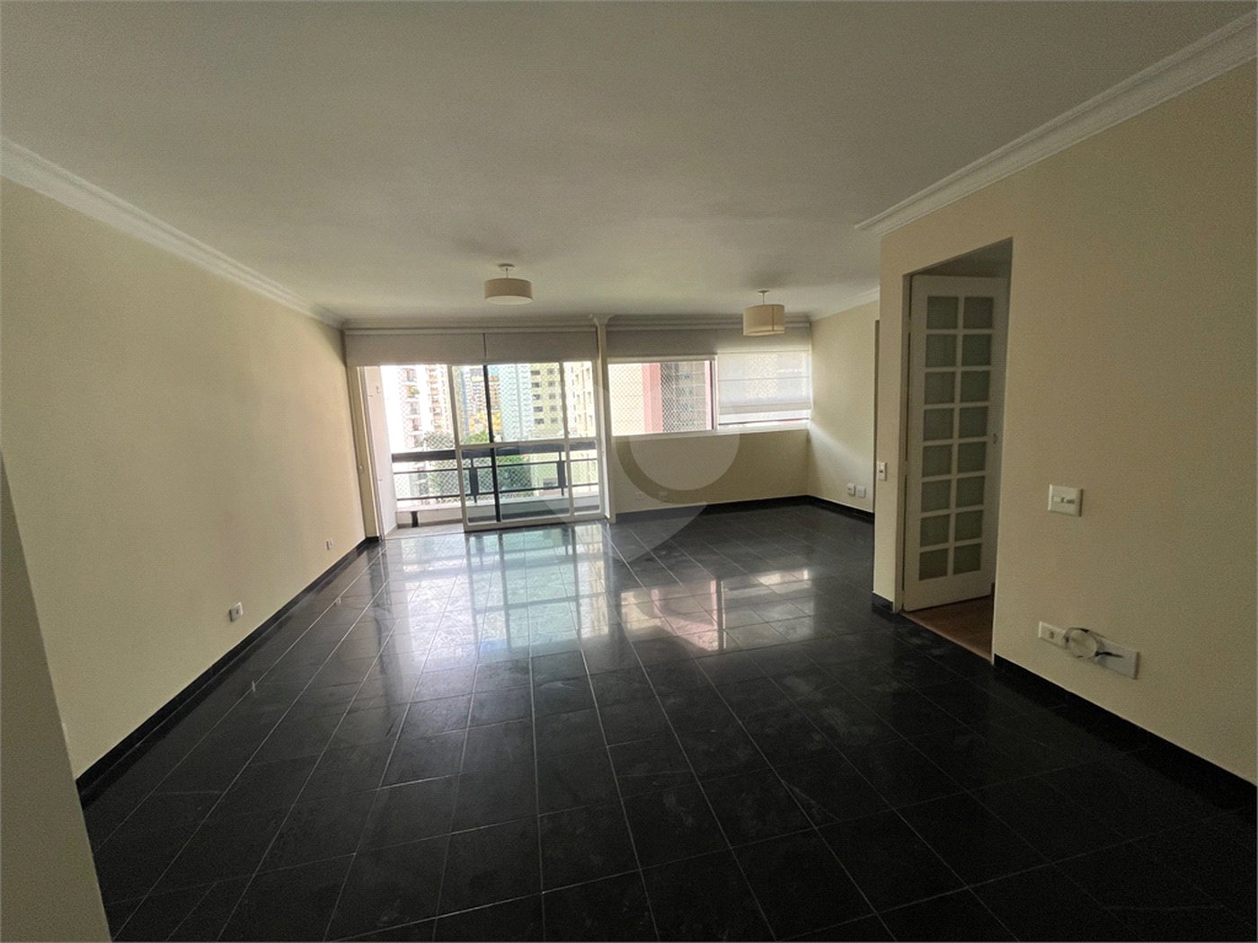 Apartamento à venda ou para alugar com 2 quartos, sendo 1 suíte,  em Itaim Bibi, São Paulo, SP
