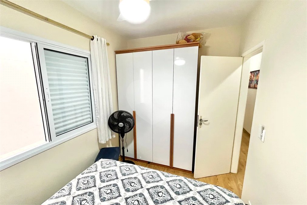 Sobrado à venda com 3 quartos, sendo 1 suíte, em Vila Vitório Mazzei, São Paulo, SP