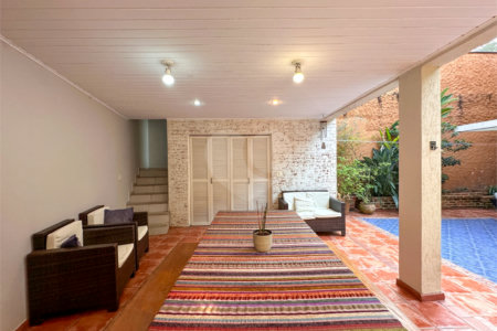 Casa à venda com 3 quartos, sendo 1 suíte,  no condomínio Barão do Triunfo, São Paulo - SP