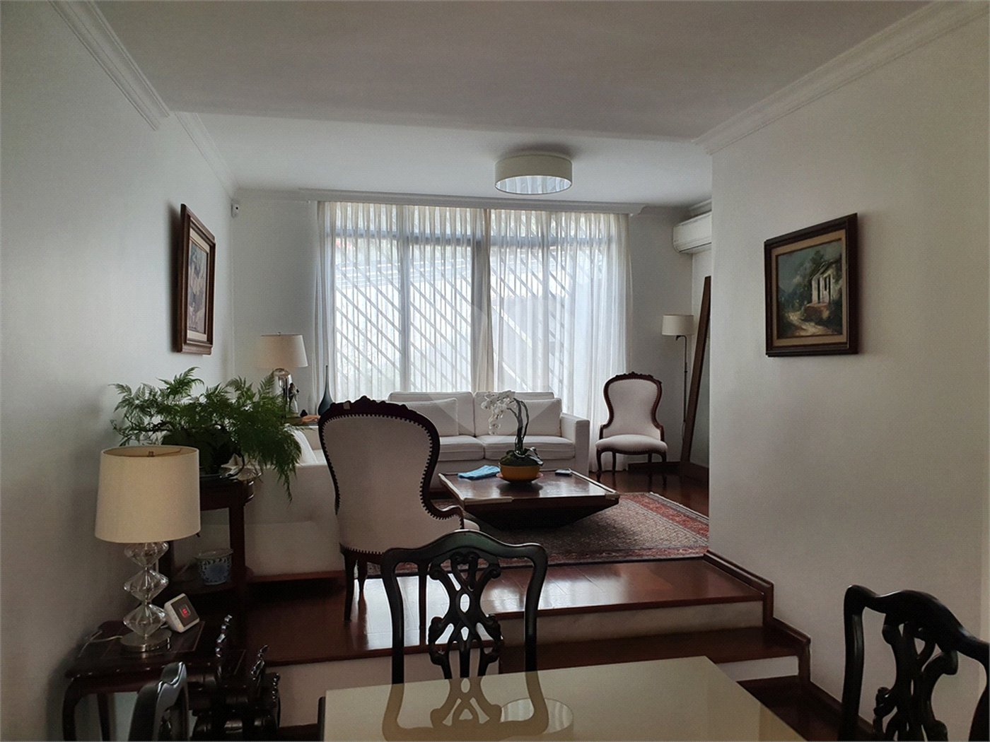 Sobrado à venda com 4 quartos, sendo 2 suítes, em Alto da Boa Vista, São Paulo, SP