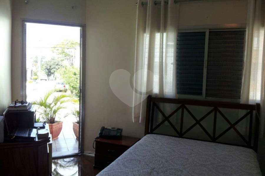 Casa à venda com 4 quartos, sendo 2 suítes, no condomínio Travessa Mário Antônio Correia,174, São Paulo - SP