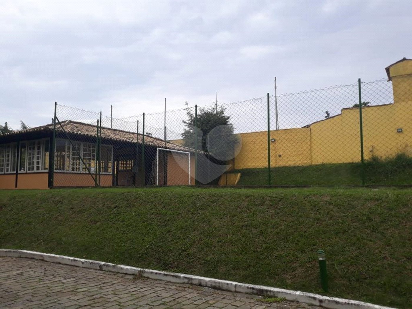 Casa em condomínio à venda com 2 quartos, sendo 1 suíte,  em Portal da Ferradura, Armação dos Búzios, RJ