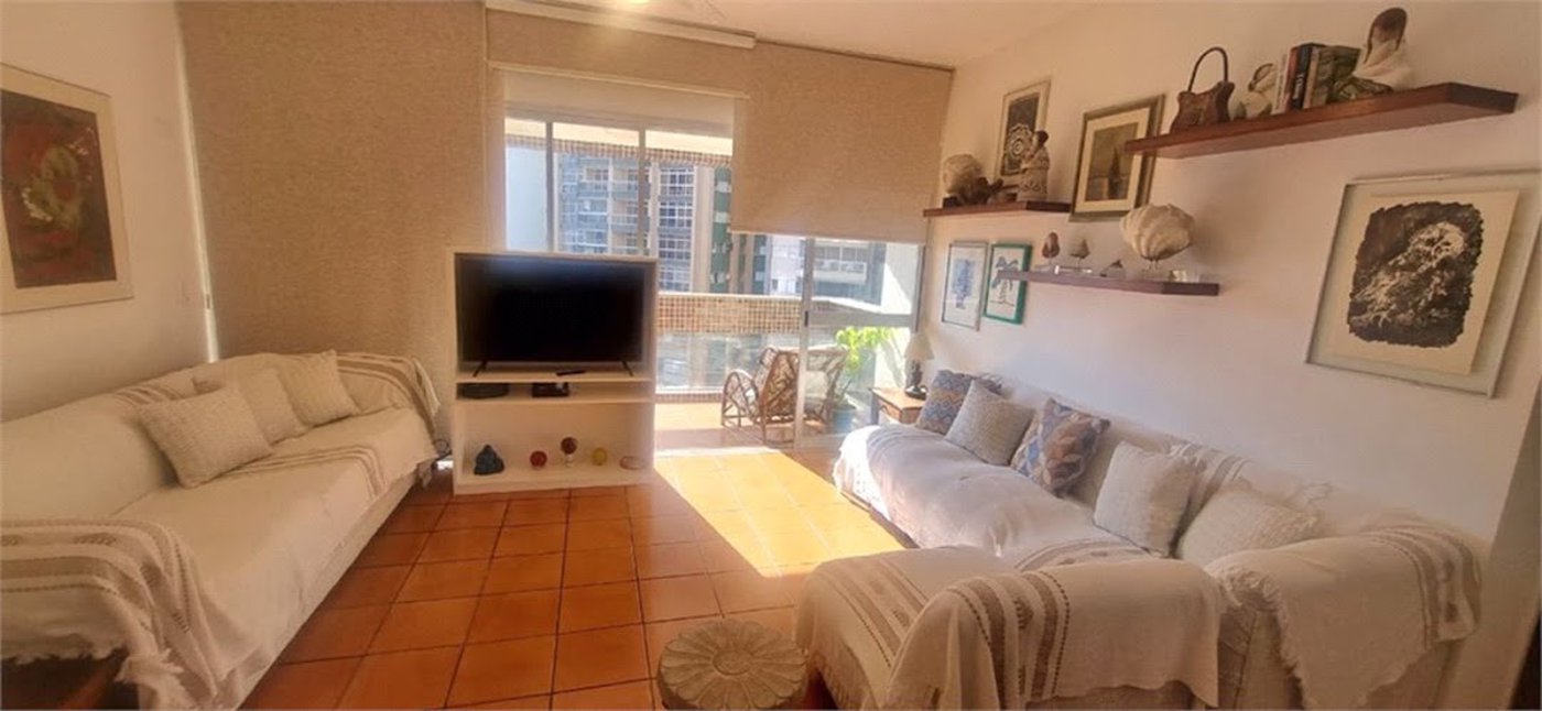 Apartamento porteira fechada com vista para o mar e lazer completo em Pitangueiras – Guarujá