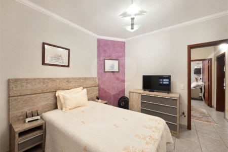 Casa à venda com 5 suítes no condomínio Parque Village Castelo, Itu - SP
