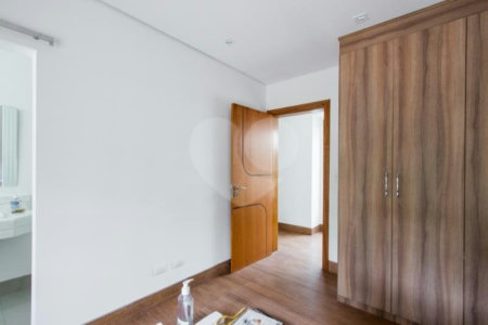 Casa Térrea à venda com 5 suítes em Jardim Marajoara, São Paulo, SP