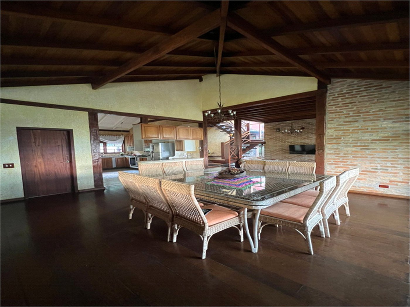 Casa à venda com 3 quartos, sendo 1 suíte,  no condomínio Alpes da Cantareira, Mairiporã - SP