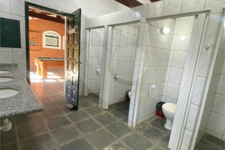 Chácara à venda com 10 quartos, sendo 2 suítes, em Mombaça, São Roque, SP
