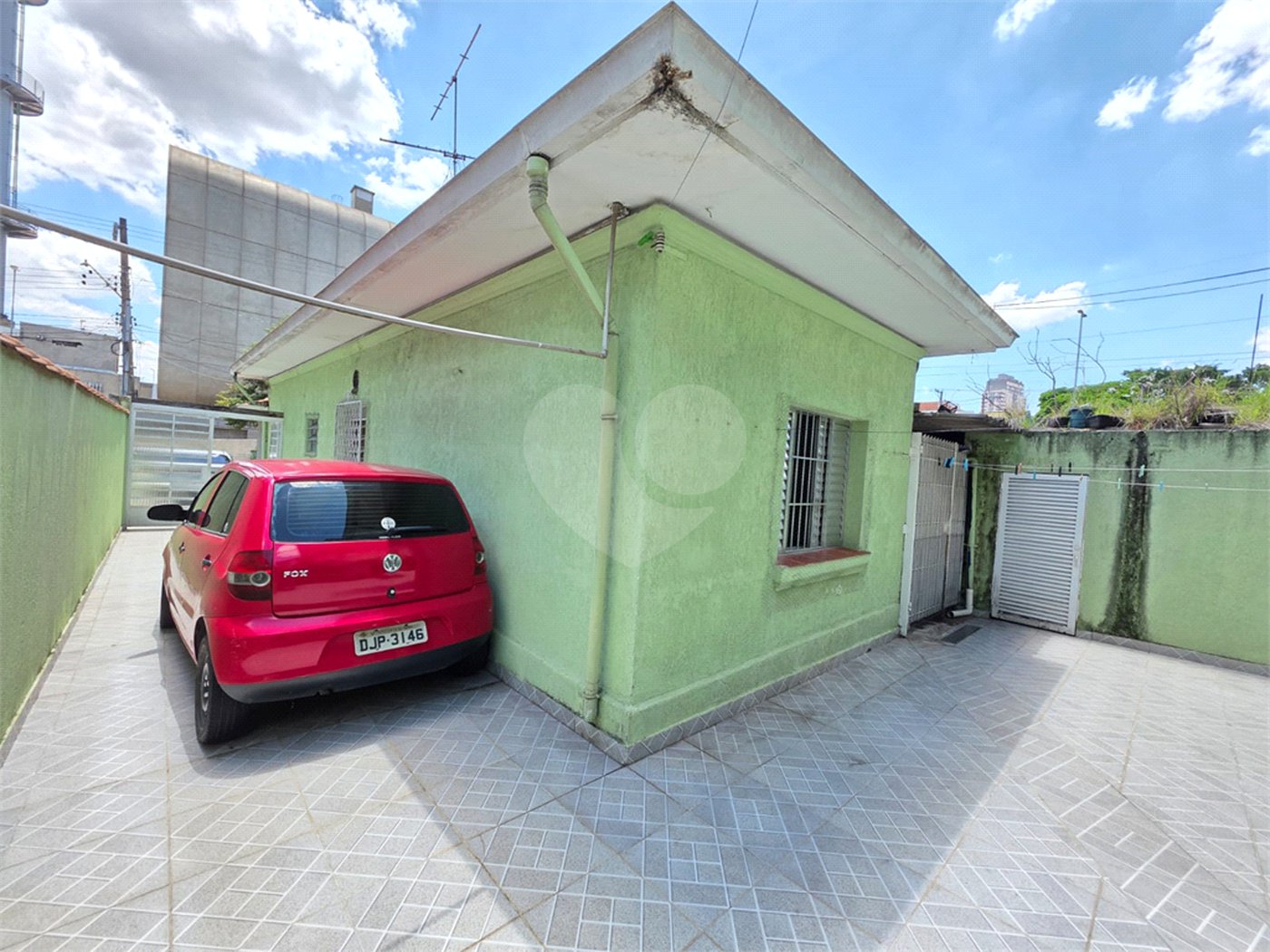 Casa à venda com 3 quartos, sendo 1 suíte,  em Ferreira, São Paulo, SP
