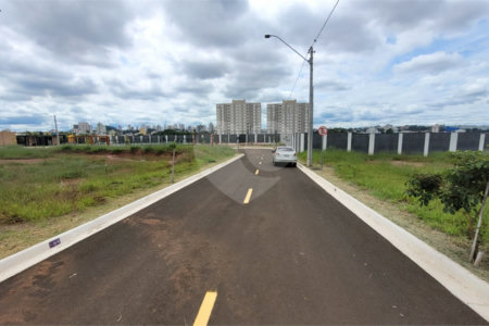 Terreno no Condomínio Monte das Araucárias