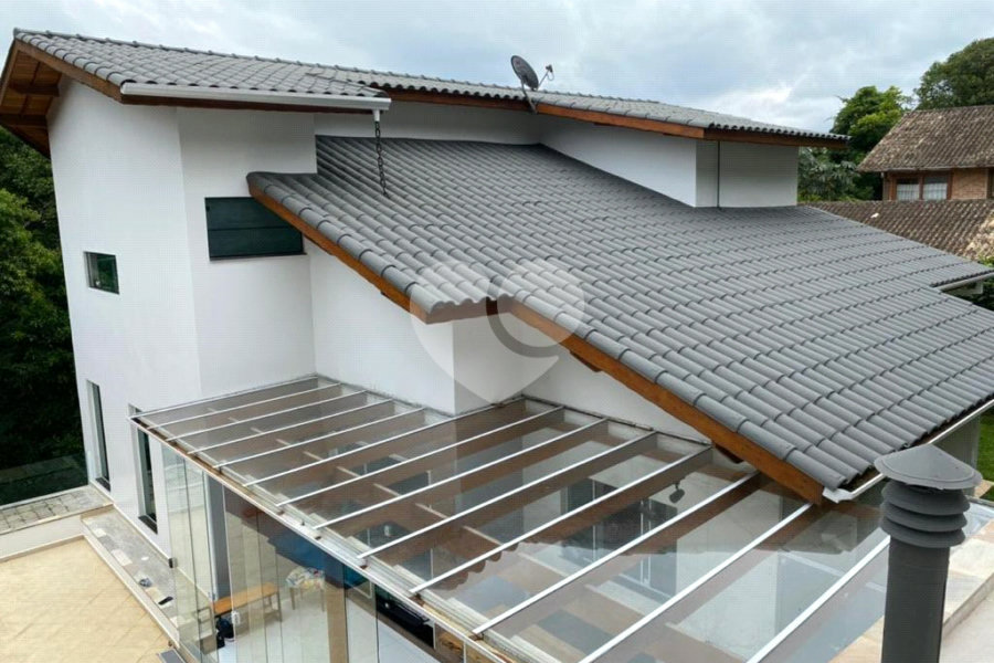 Casa à venda ou para alugar com 4 suítes no condomínio Associação Reserva das Hortênsias, Mairiporã - SP