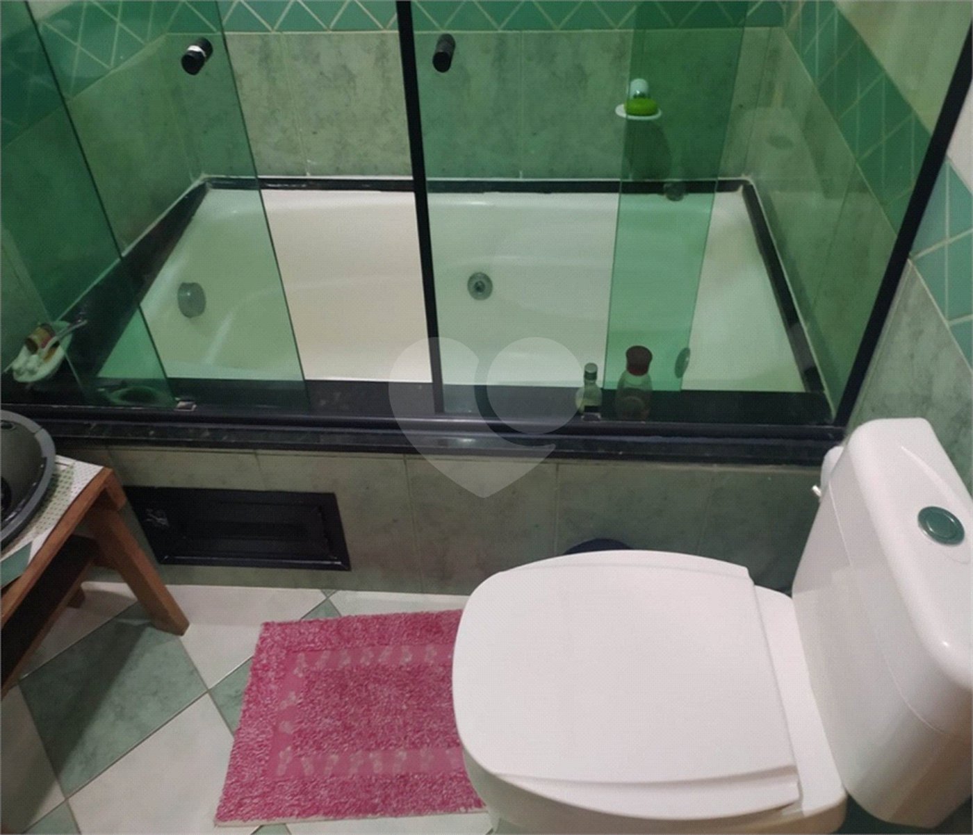 Sobrado à venda com 3 quartos, sendo 1 suíte, em Santa Teresinha, São Paulo, SP