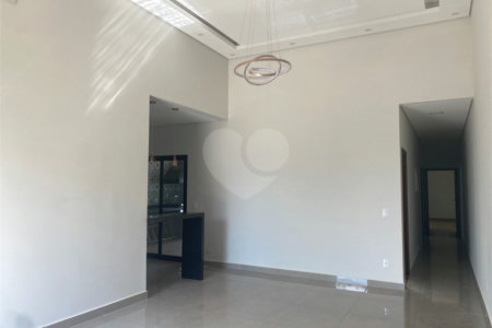 Casa à venda com 3 suítes no condomínio Condomíno Helena Maria, Sorocaba - SP