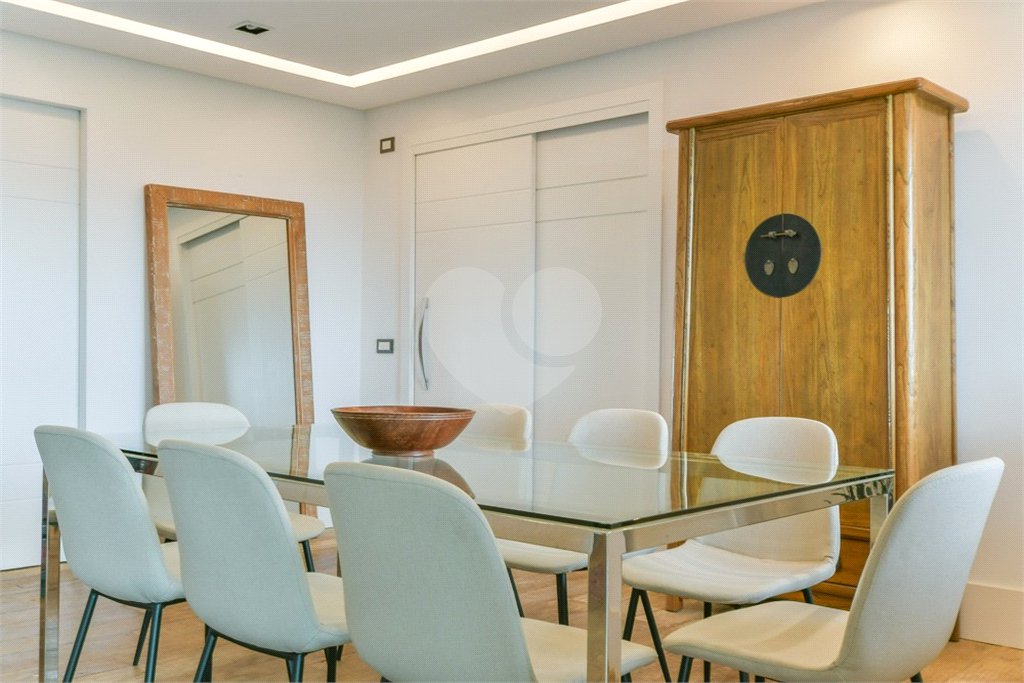 Apartamento à venda com 4 quartos, sendo 2 suítes, em Panamby, São Paulo, SP
