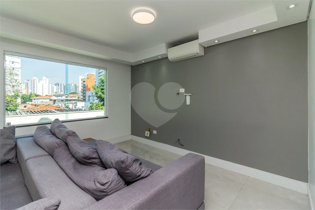Casa à venda com 3 quartos, sendo 2 suítes,  no condomínio Sagres, São Paulo - SP