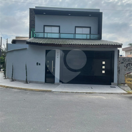 Casa à venda com 3 quartos, sendo 1 suíte, no condomínio Real Park Tietê, Mogi das Cruzes - SP
