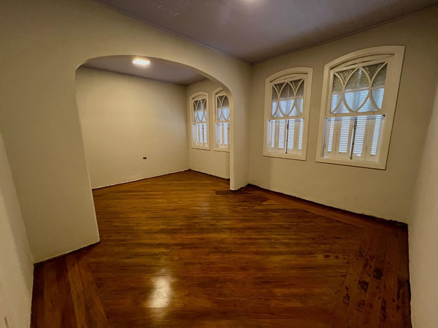 Casa com 3 dormitórios para alugar, 284 m² por R$ 21.162,89 - Gonzaga - Santos/SP