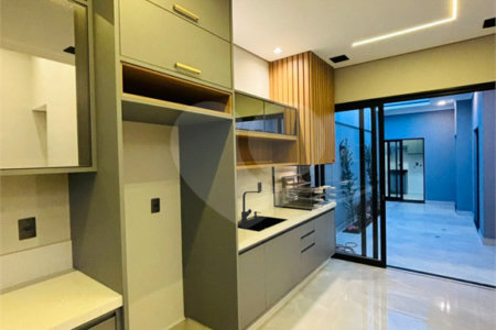 Casa à venda com 3 quartos, sendo 1 suíte, no condomínio Vila Ytu, Indaiatuba - SP