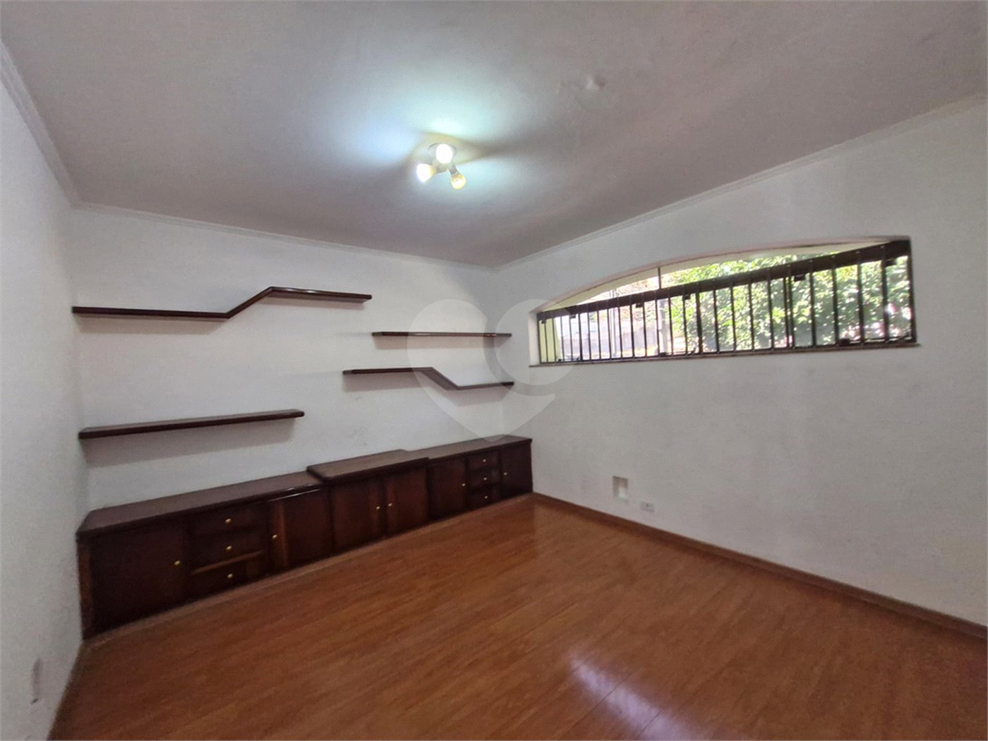 Sobrado à venda com 4 quartos, sendo 3 suítes, em Jardim São Bento, São Paulo, SP