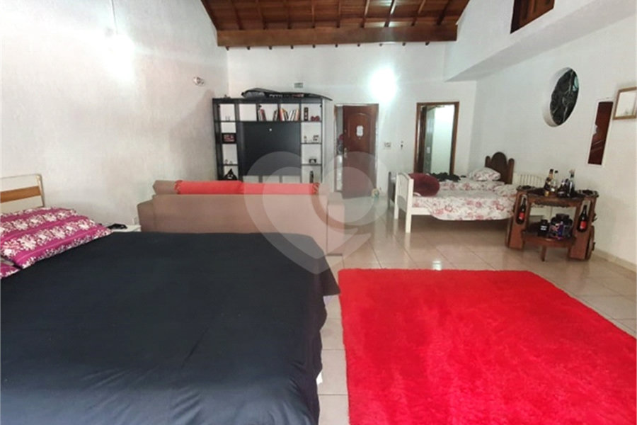 Sobrado à venda com 5 quartos, sendo 3 suítes, em Tremembé, São Paulo, SP
