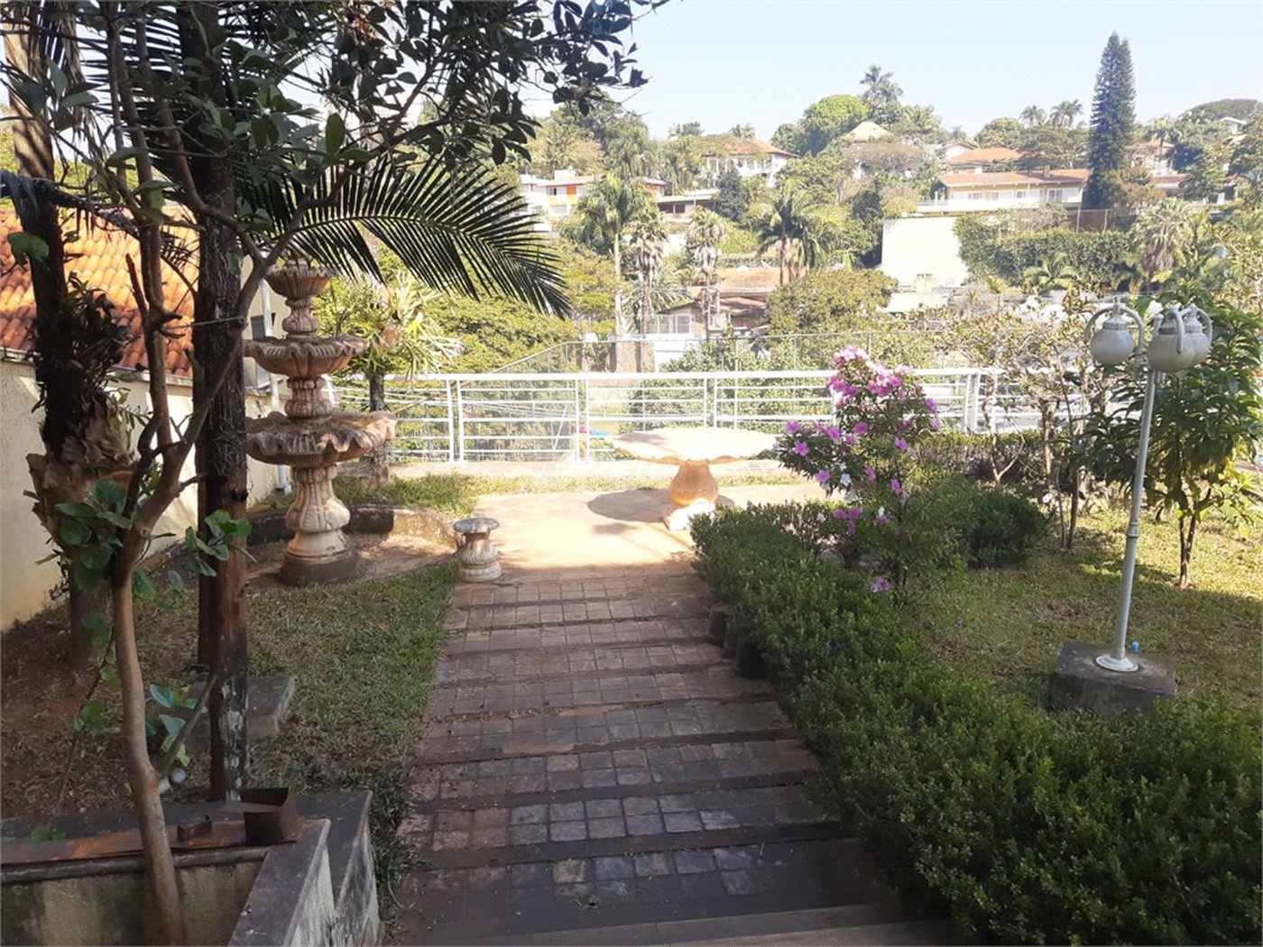 Casa à venda com 5 suítes em Jardim Leonor, São Paulo, SP