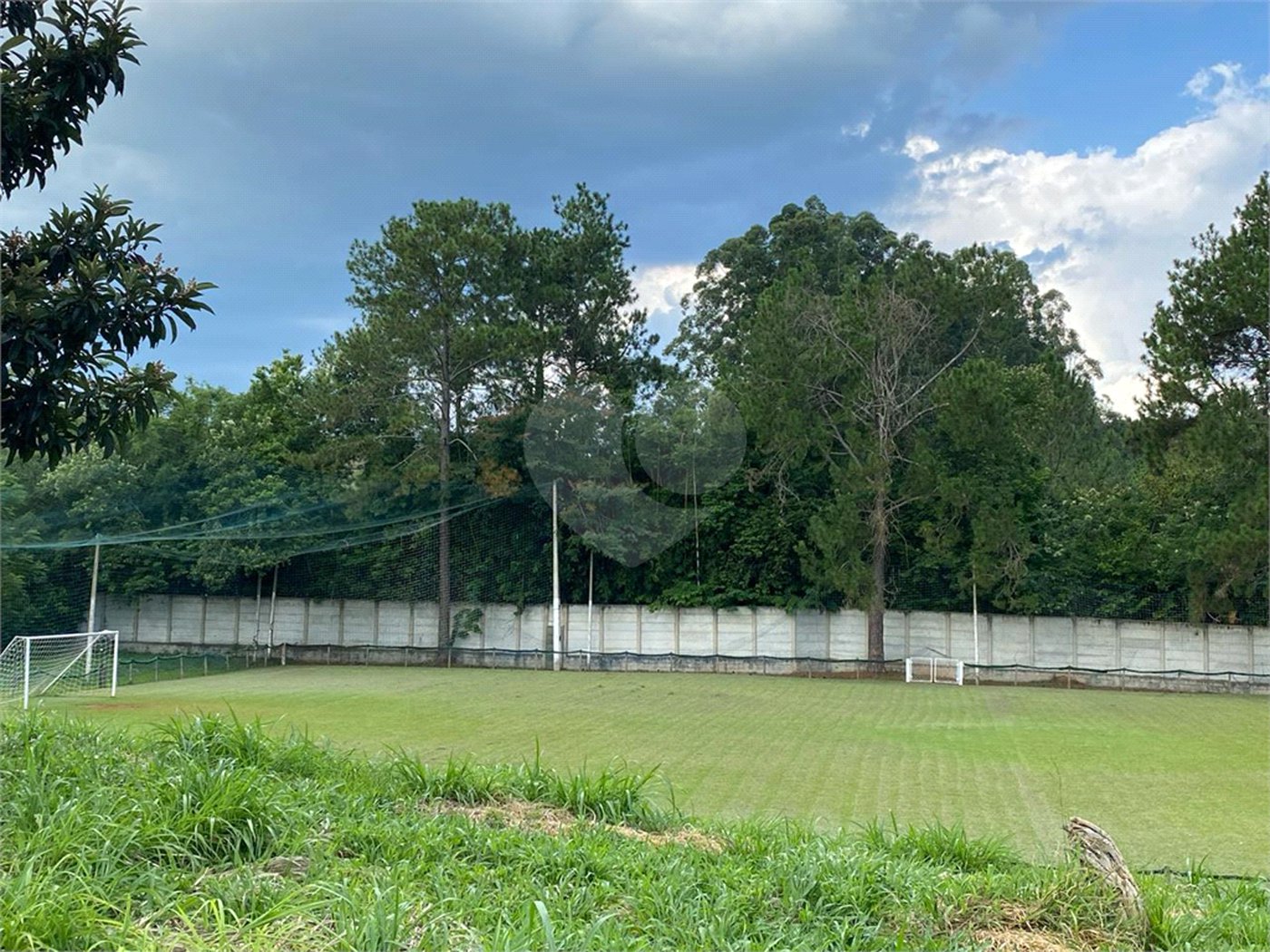 Casa à venda com 4 quartos, sendo 3 suítes,  no condomínio Jardim das Palmeiras, Bragança Paulista - SP