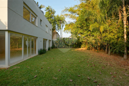 Casa para alugar com 4 suítes no condomínio Hípica Garden, São Paulo - SP