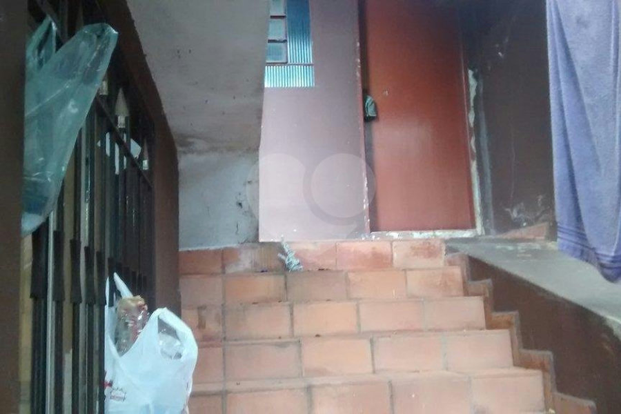 Casa à venda com 6 quartos, sendo 2 suítes,  no condomínio Doutor Francisco Ranieri, São Paulo - SP