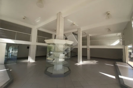 Salão Comercial de Esquina para Locação – Centro de Indaiatuba/SP