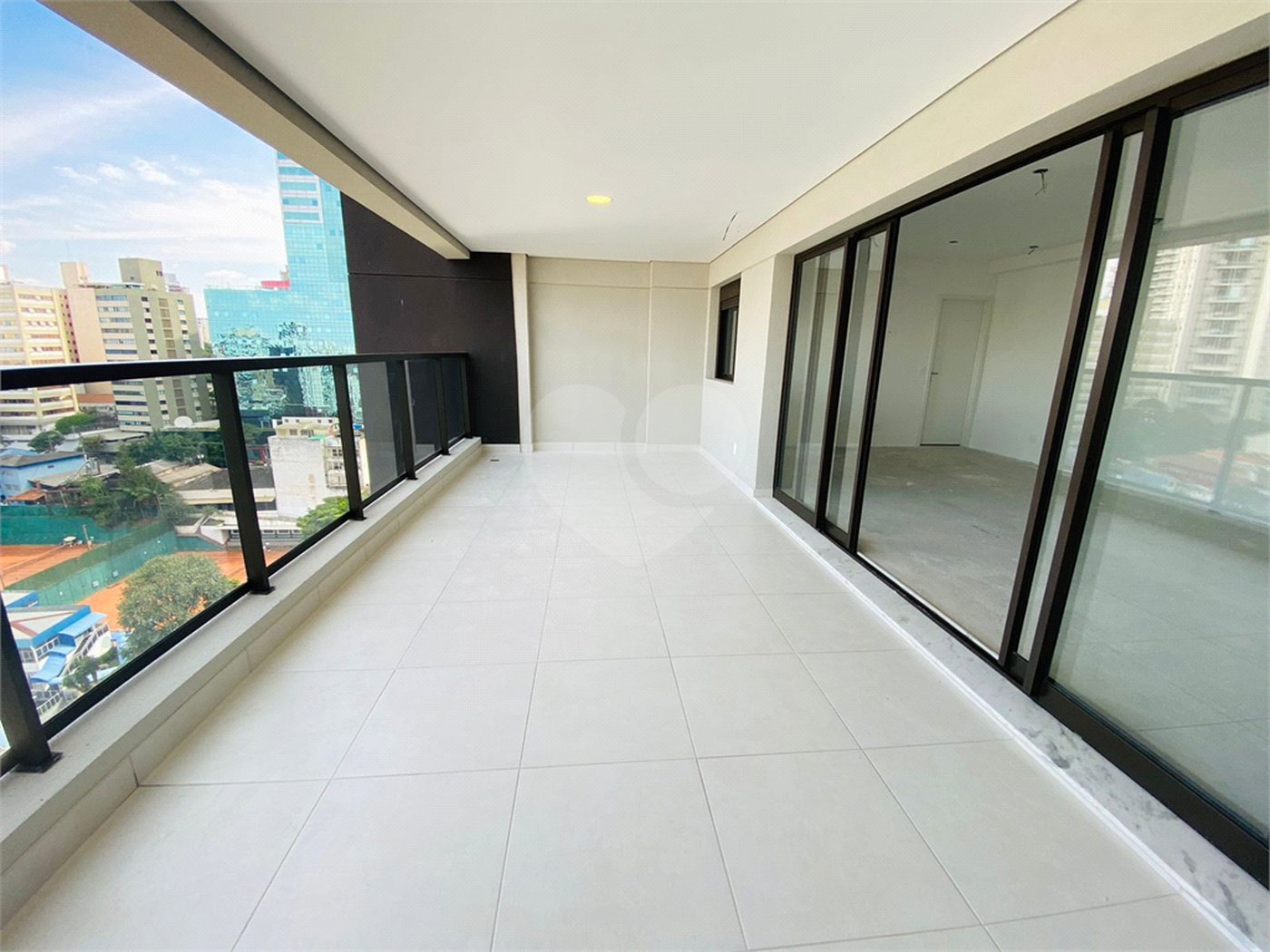 Apartamento à venda com 3 suítes em Aclimação, São Paulo, SP