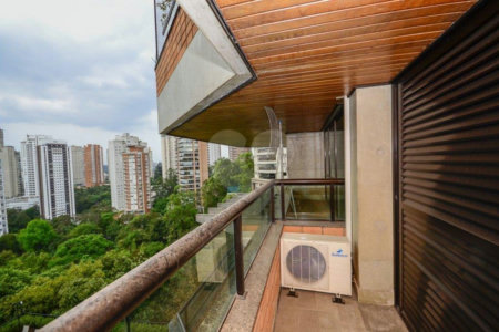 Apartamento à venda com 4 quartos, sendo 2 suítes, em Paraíso do Morumbi, São Paulo, SP