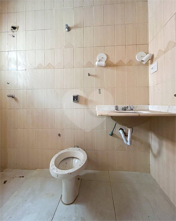 Sobrado à venda com 4 quartos, sendo 3 suítes, em Vila Libanesa, São Paulo, SP