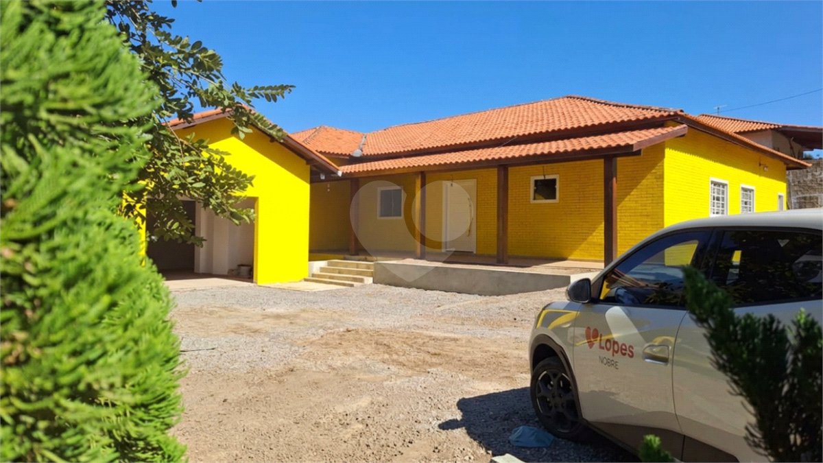Chácara à venda com 3 suítes em Vila Xisto, São Miguel Arcanjo, SP