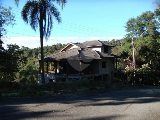 Casa em condomínio à venda com 4 suítes em Serra da Cantareira, Mairiporã, SP