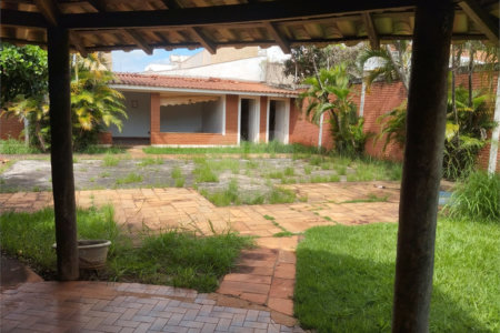 Casa à venda com 5 quartos, sendo 3 suítes, em Vila Sedenho, Araraquara, SP