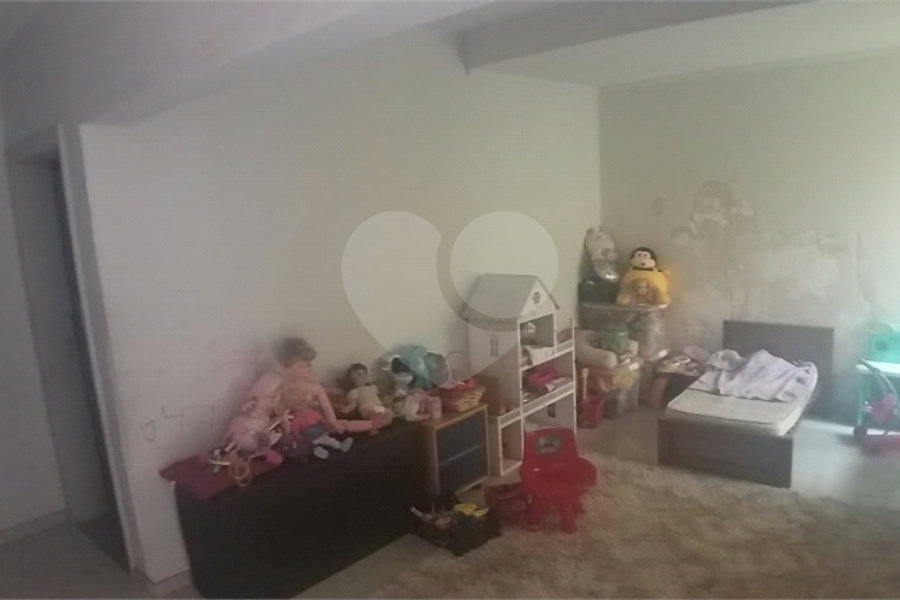 Sobrado à venda com 5 quartos, sendo 4 suítes, em Parada Inglesa, São Paulo, SP