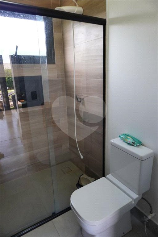 Casa à venda com 4 quartos, sendo 2 suítes, no condomínio Primavera, Salto - SP