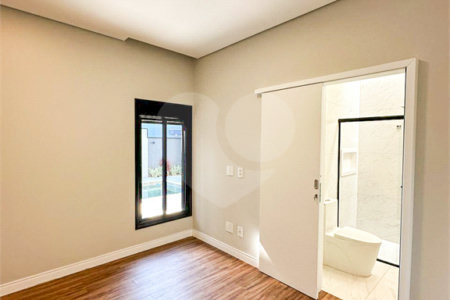 Casa à venda com 3 suítes no condomínio Residencial Mont'alcino, Valinhos - SP
