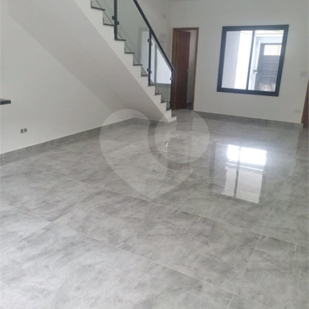 Sobrado à venda com 3 quartos, sendo 1 suíte, em Vila São Paulo, São Paulo, SP