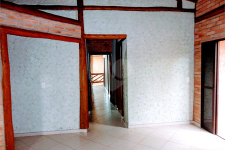 Casa à venda com 4 suítes no condomínio Estância Marambaia, Vinhedo - SP