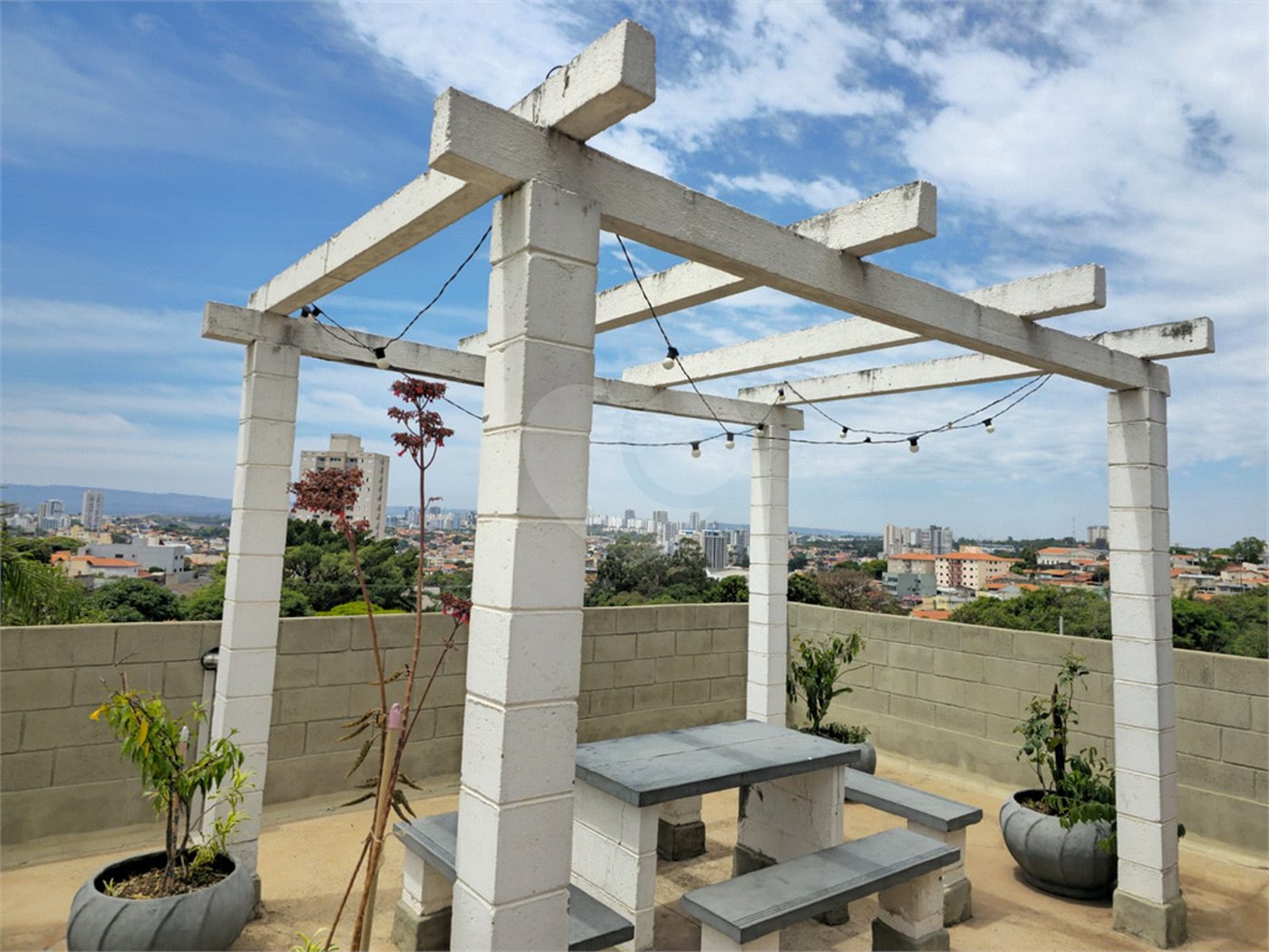 Apartamento à venda com 2 quartos em Vila Jardini, Sorocaba, SP