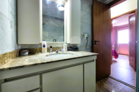 Apartamento à venda com 3 quartos, sendo 1 suíte, em Vila Polopoli, São Paulo, SP