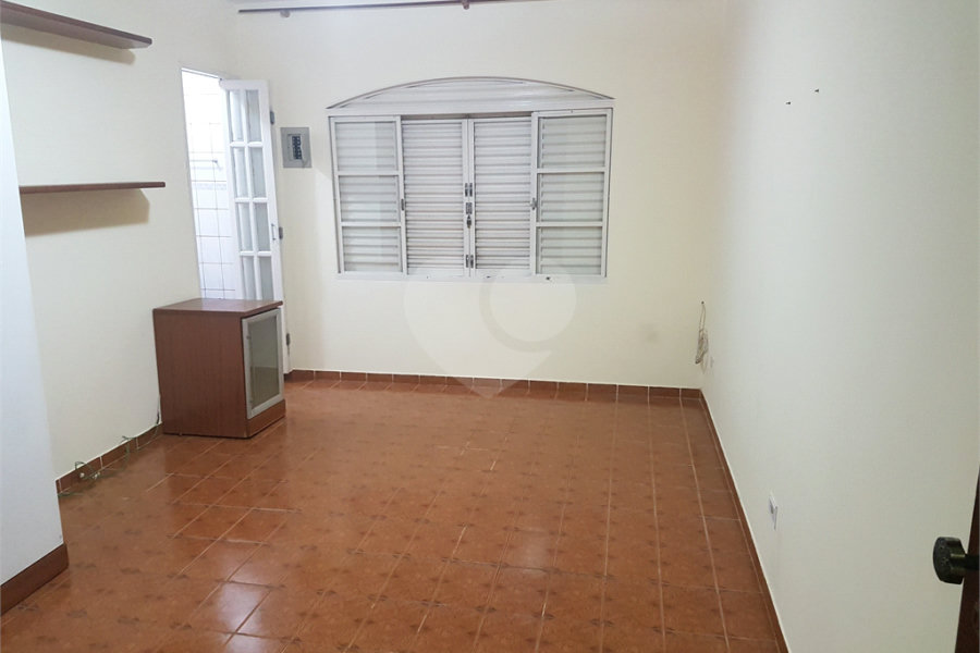 Sobrado à venda com 3 quartos, sendo 1 suíte, em Jardim Valéria, Guarulhos, SP