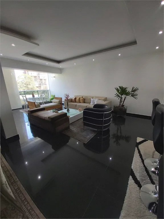 Apartamento à venda com 3 quartos, sendo 2 suítes, em Vila Andrade, São Paulo, SP