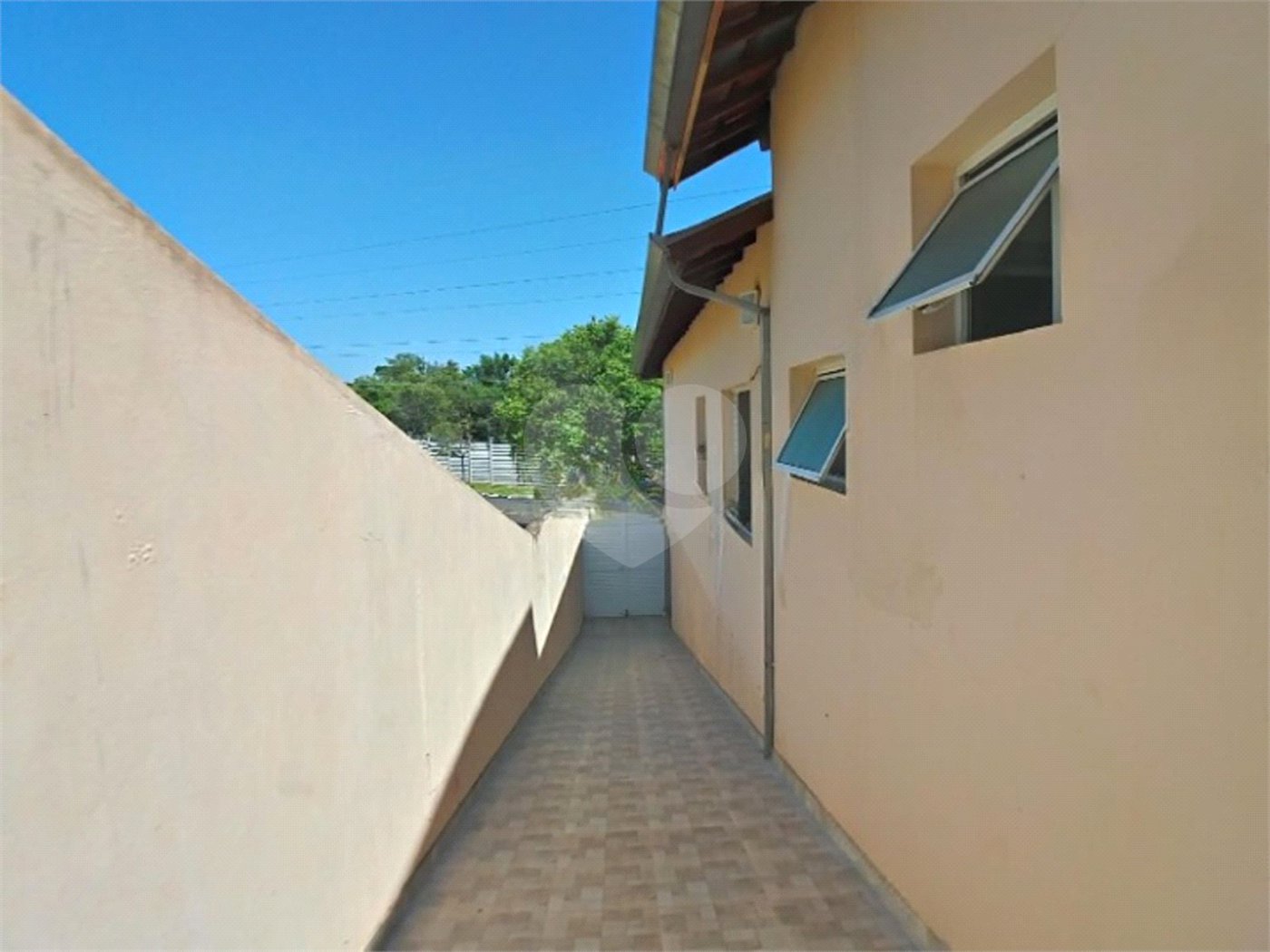 Casa à venda com 3 suítes no condomínio Terras de São Francisco, Vinhedo - SP