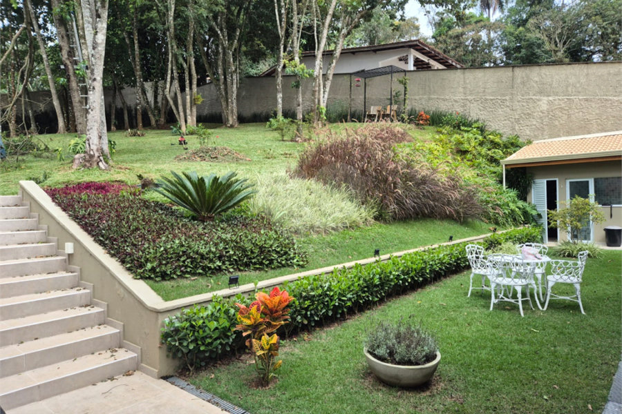 Casa à venda com 3 suítes no condomínio Alpes da Cantareira, Mairiporã - SP